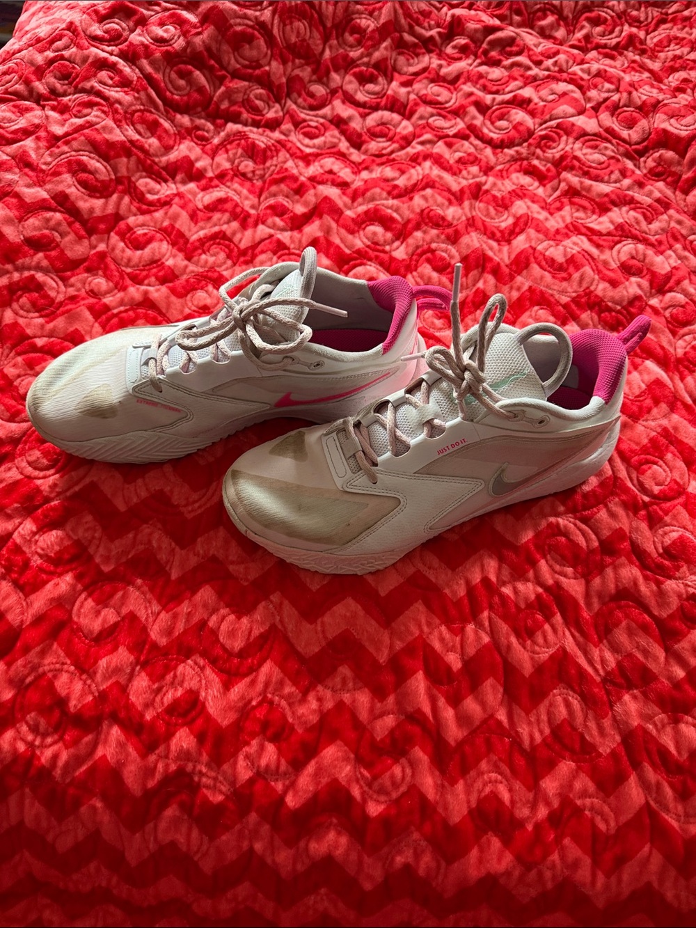 Nike Womens 9.5 White and Pink HyperAce3 Volleyball Sneakers unisex  8-9.5W